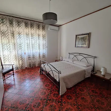 B&B Varano 카스텔라마레디스타비아